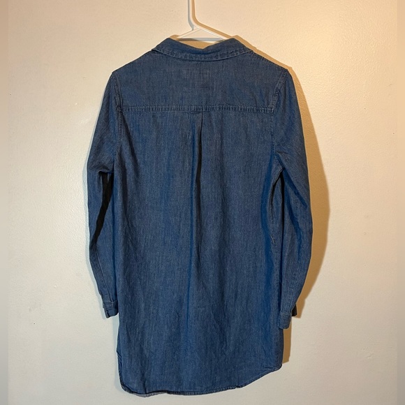 F21 Soft Denim Oversized Button Up Size M - Picture 4 of 4